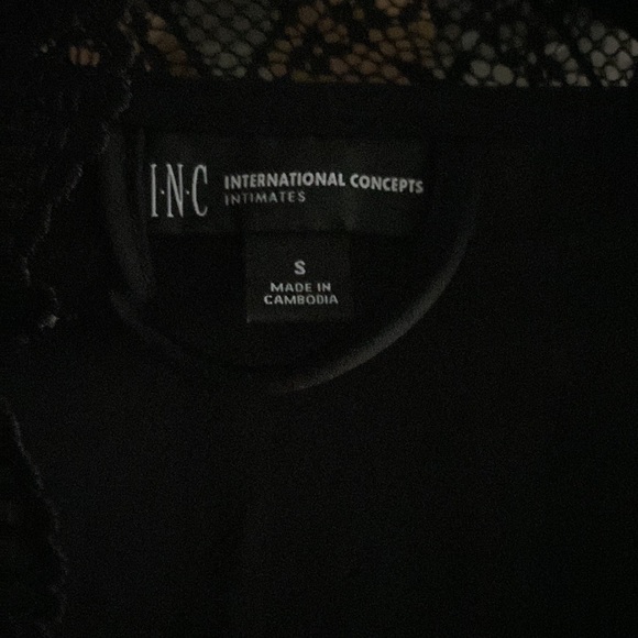 INC International Concepts Black Lace Trim Short Robe - NWOT - Picture 5 of 5